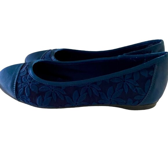Centro Point Flats Women's Slip On Shoes Size 8 Navy Blue Lace Floral Design NEW - Picture 11 of 14
